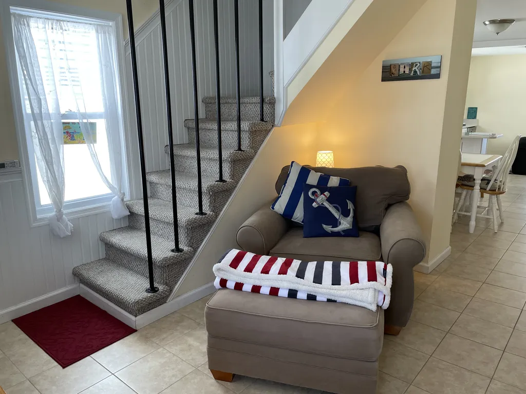 Entry way and steps to bedroom
