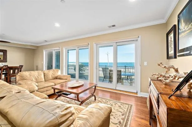 Living Room with views of Ocean
