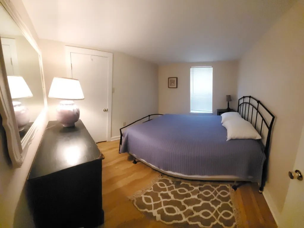 Middle Bedroom