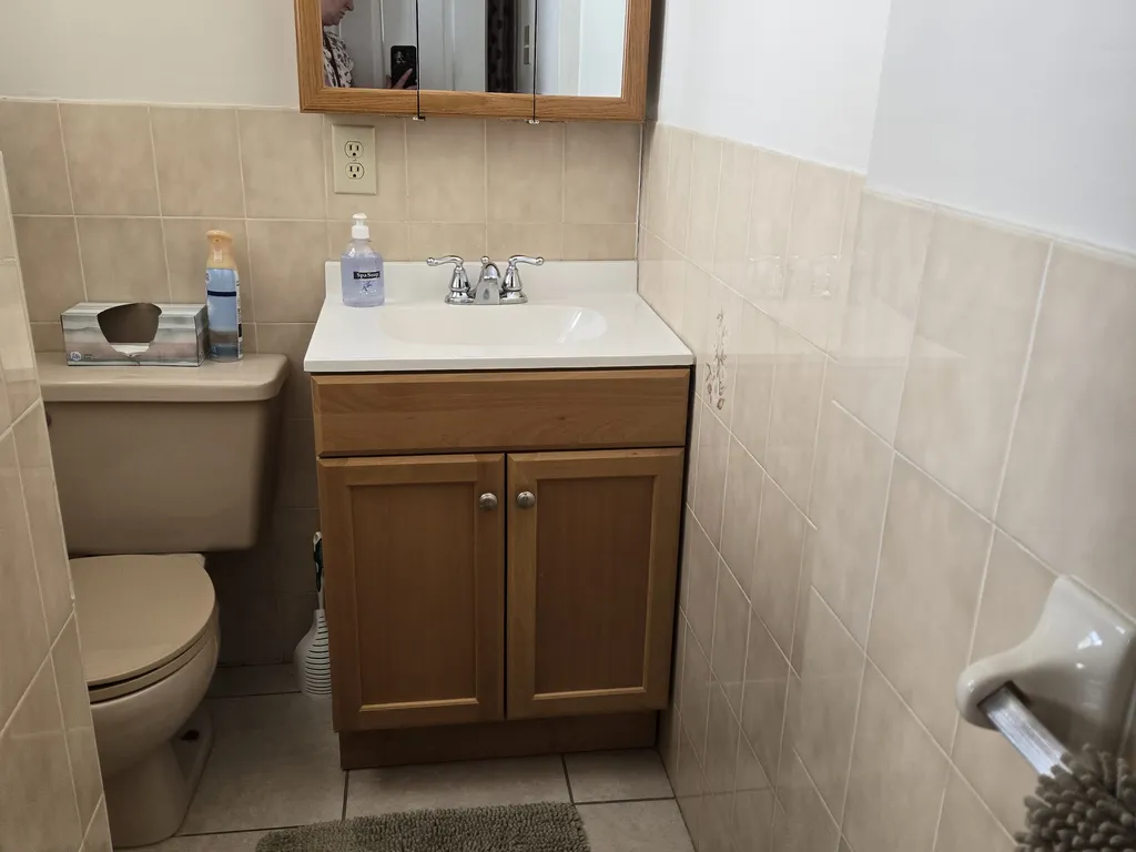 Rear Bath with Shower