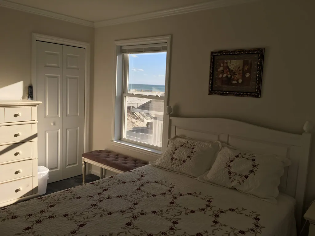 2FL-bedroom2