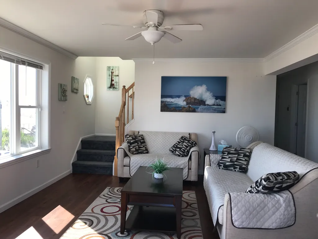 2FL-living room (stairs lead to unfinished area)