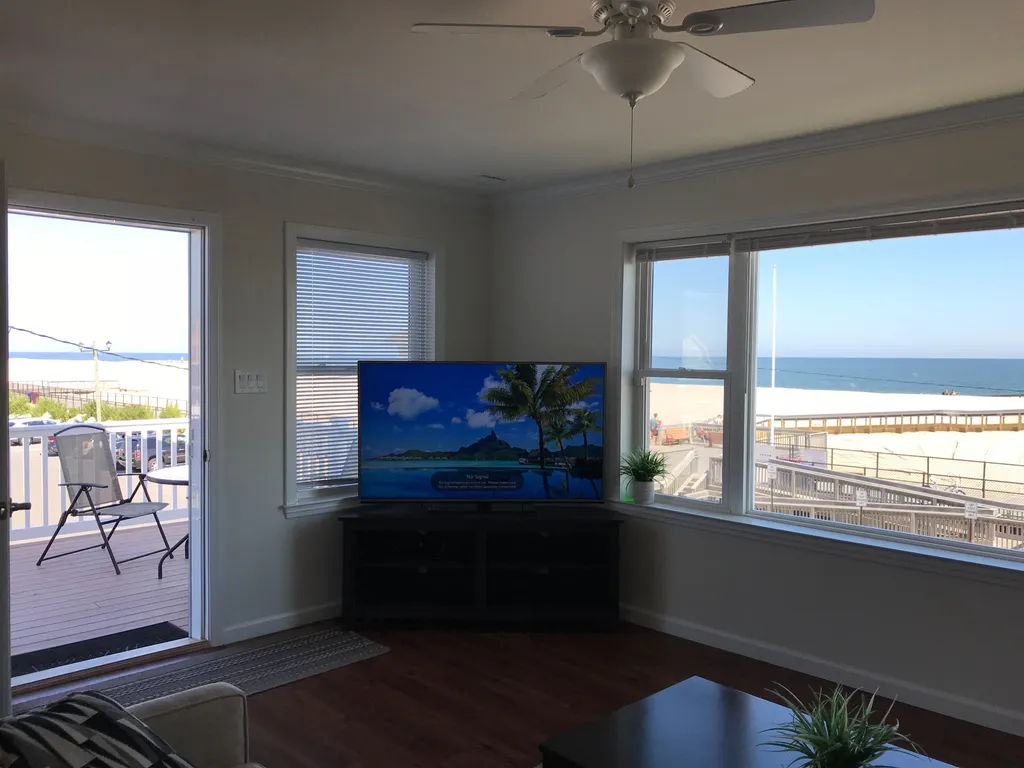 2FL---living room ocean view