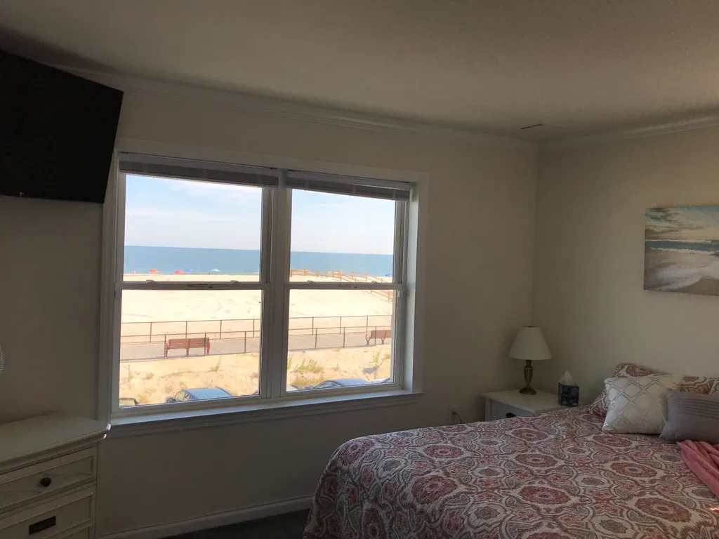 2FL bedroom 1
