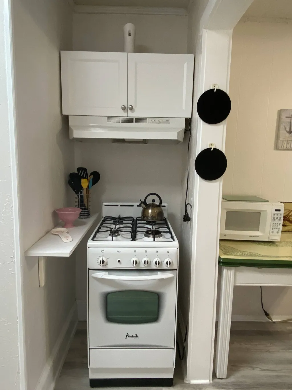 Apt. Kitchen