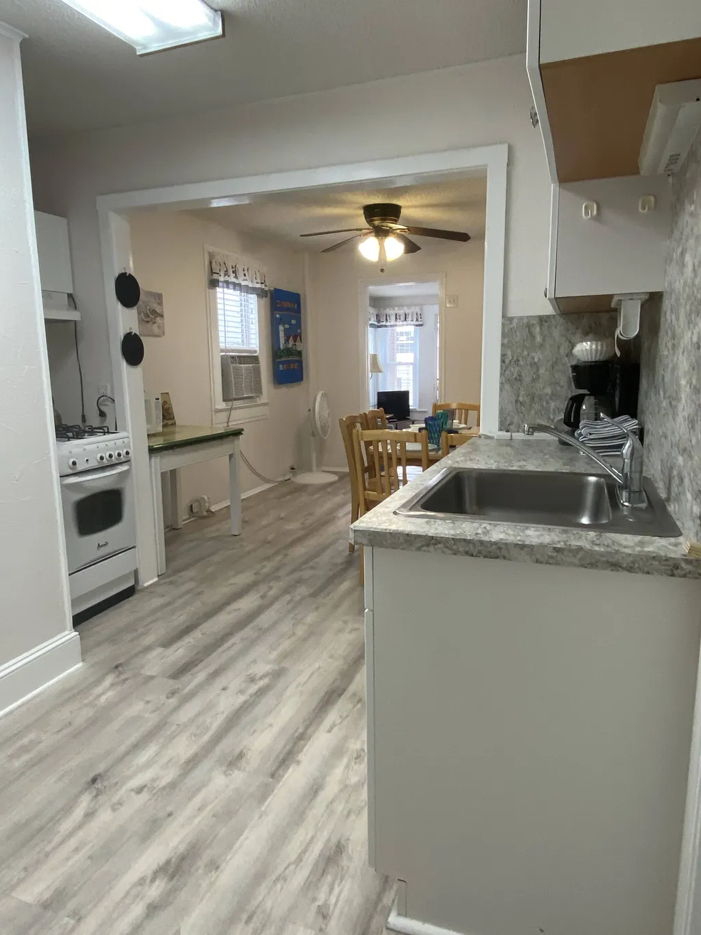 Apt. Kitchen