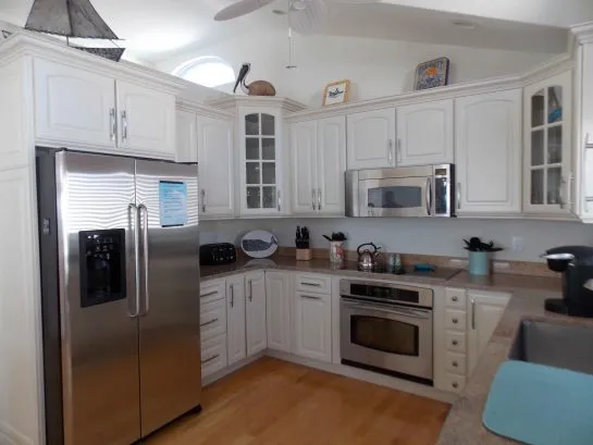 Gourmet kitchen