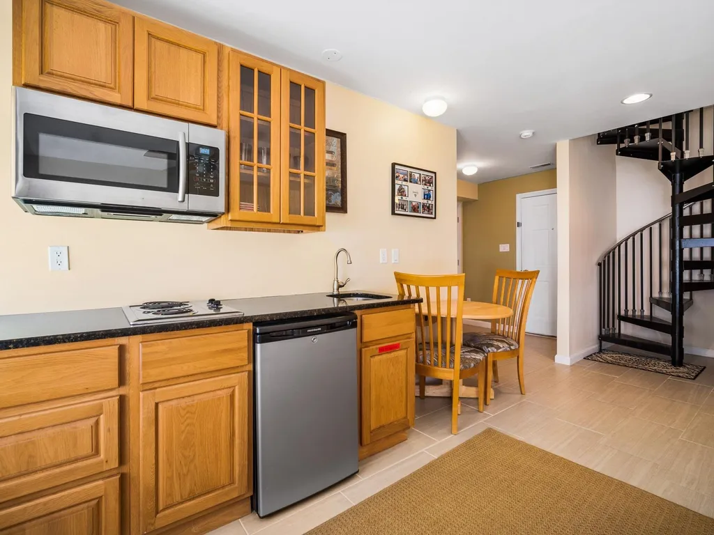 Bonus Room Kitchenette
