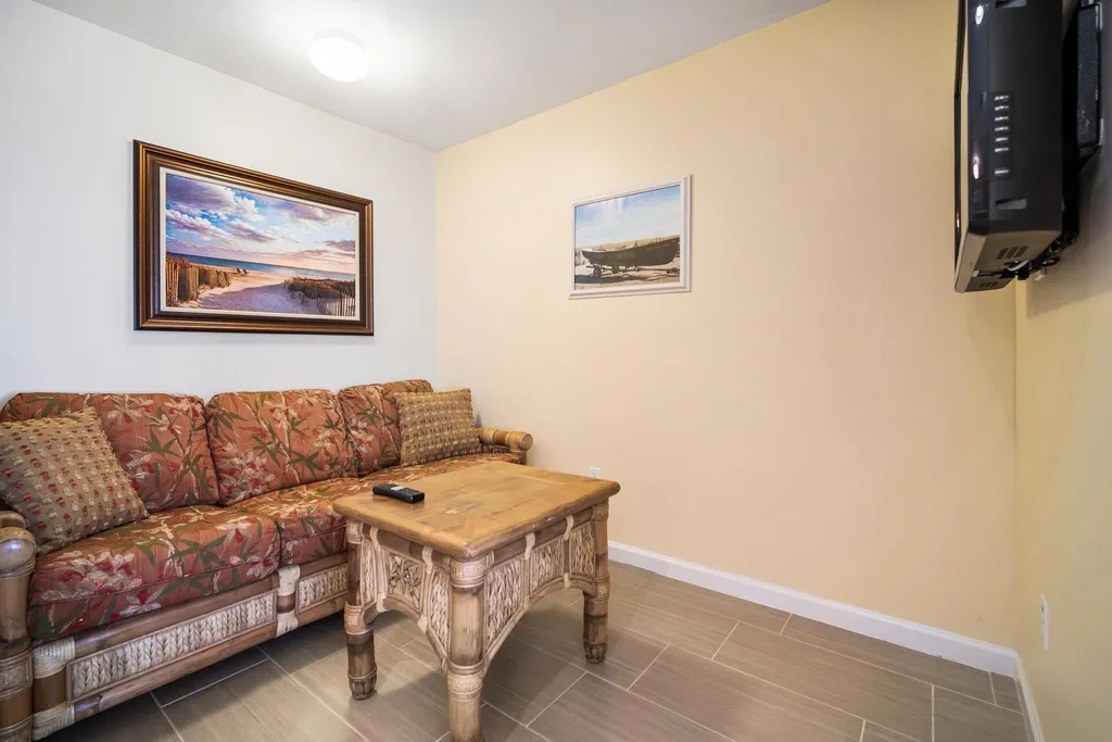 Bonus Room Seating