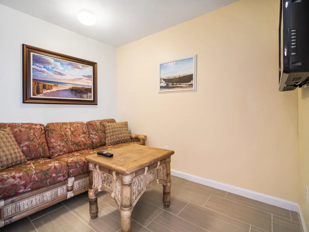 Bonus Room Seating
