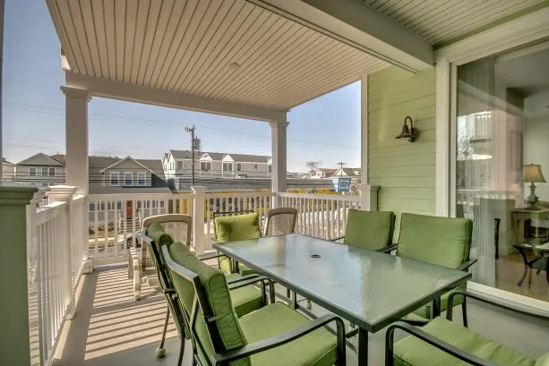 Large Deck Seats 6, Chaise Lounges