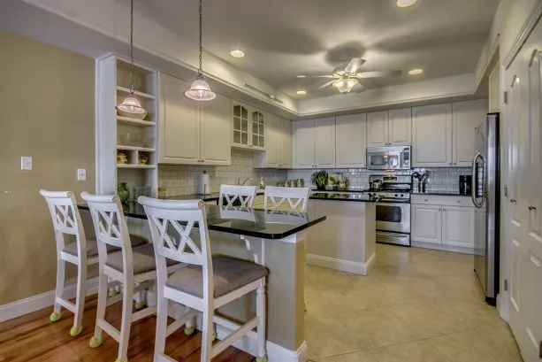 Kitchen Counter Seating for 5
