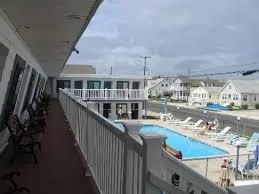 Exterior POOL