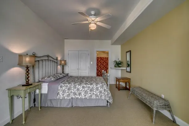 Master Bedroom (front) w/Bathroom