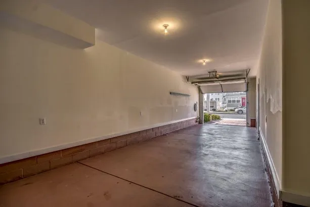 Garage (2nd Pic) and driveway parking for 1 car