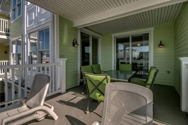 Large Deck 