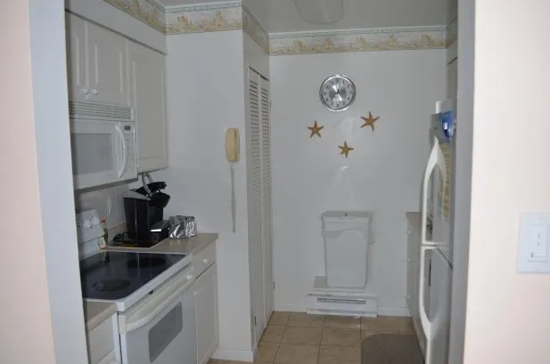 Bright, modern, fully equipped kitchen.