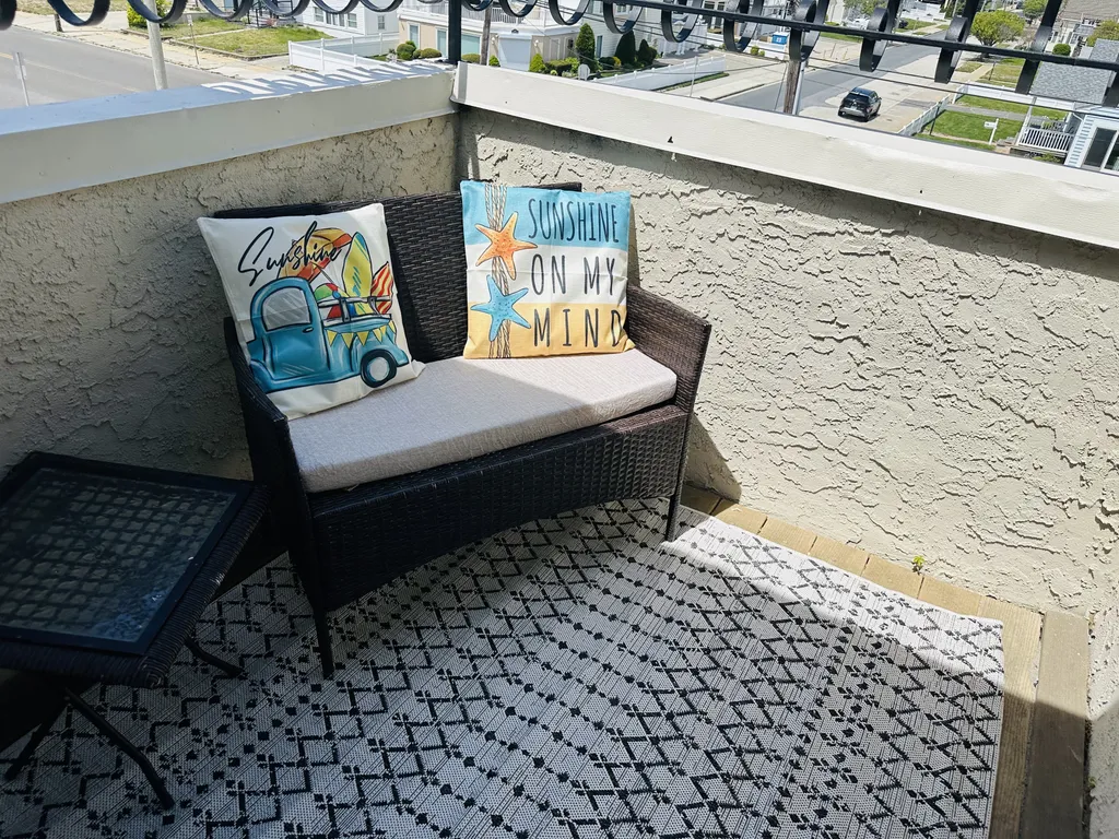 Private deck off 3rd floor queen bedroom