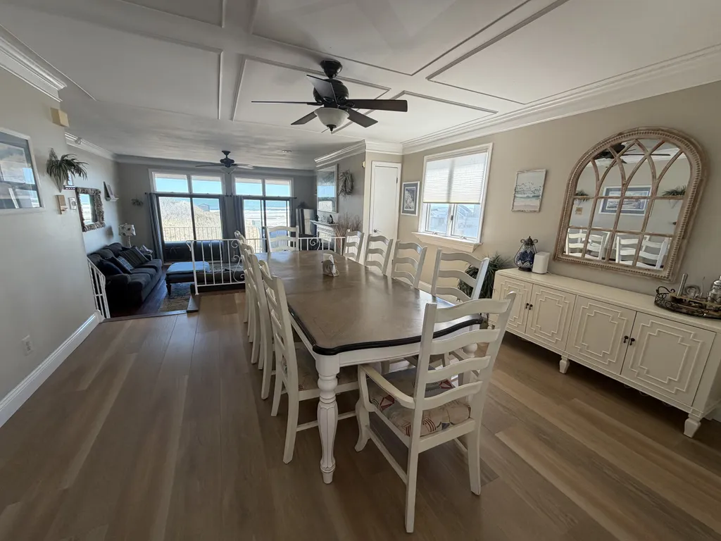 Dining room with seating for 10 and direct ocean views