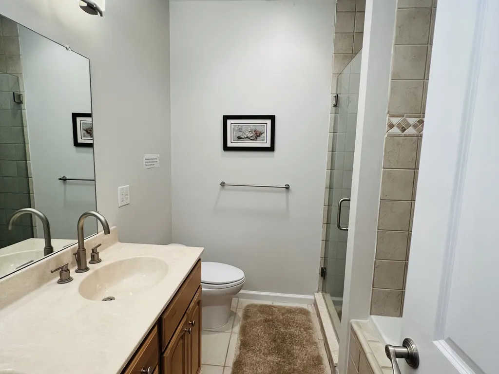 Fourth floor Master bath