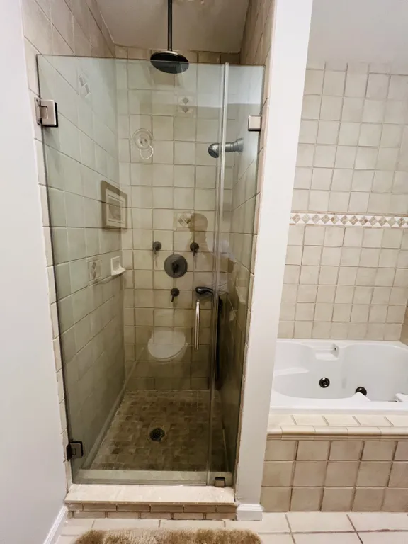 Fourth floor Master bath