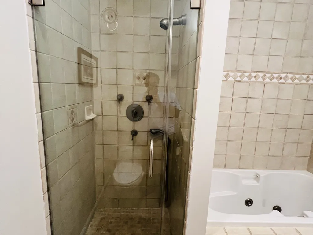 Fourth floor Master bath