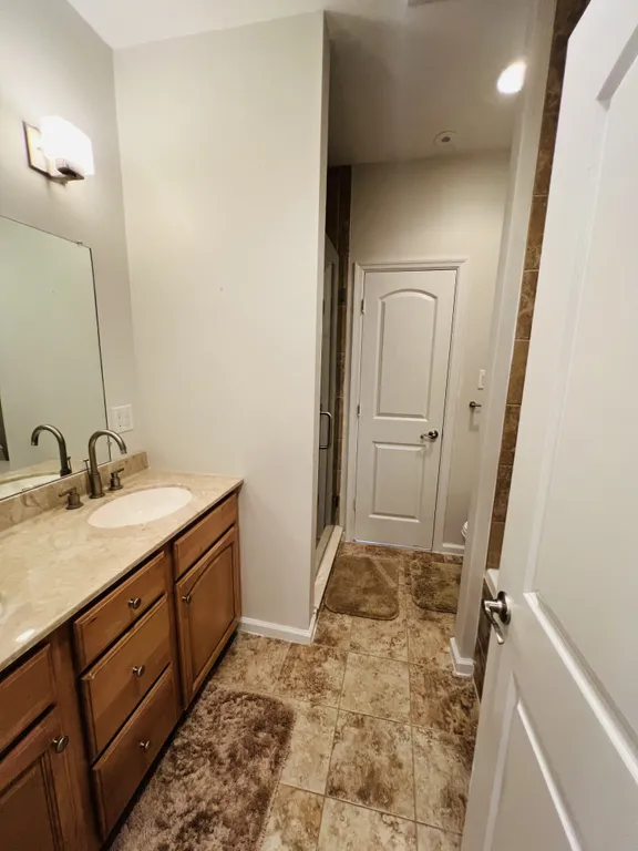 Fourth floor Master bath