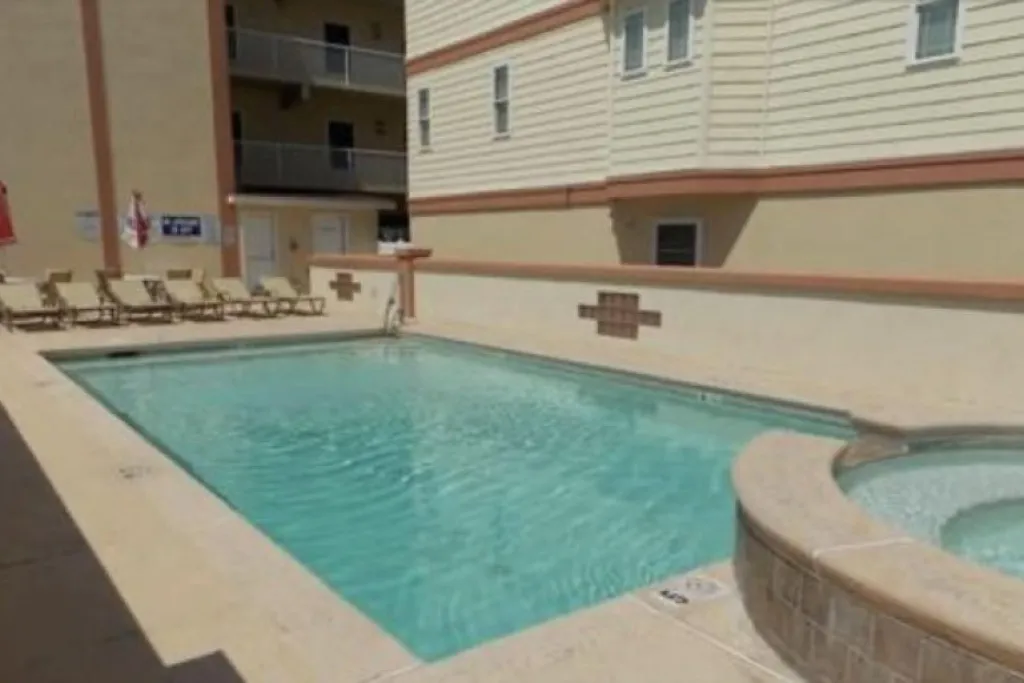 pool