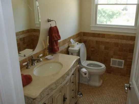 1st Floor Bathroom