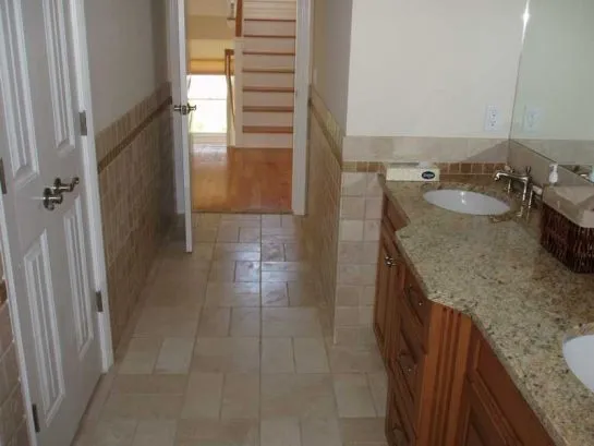 2nd Floor Bathroom