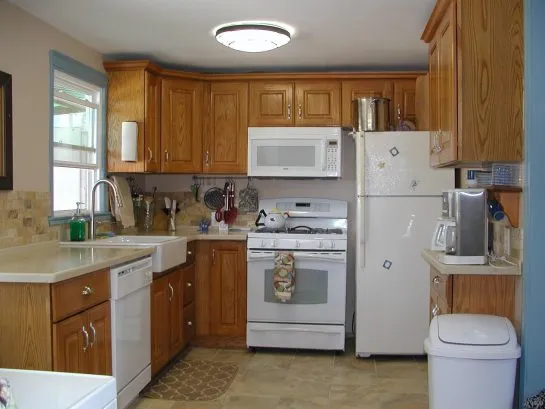 fully equipped kitchen with full size appliances