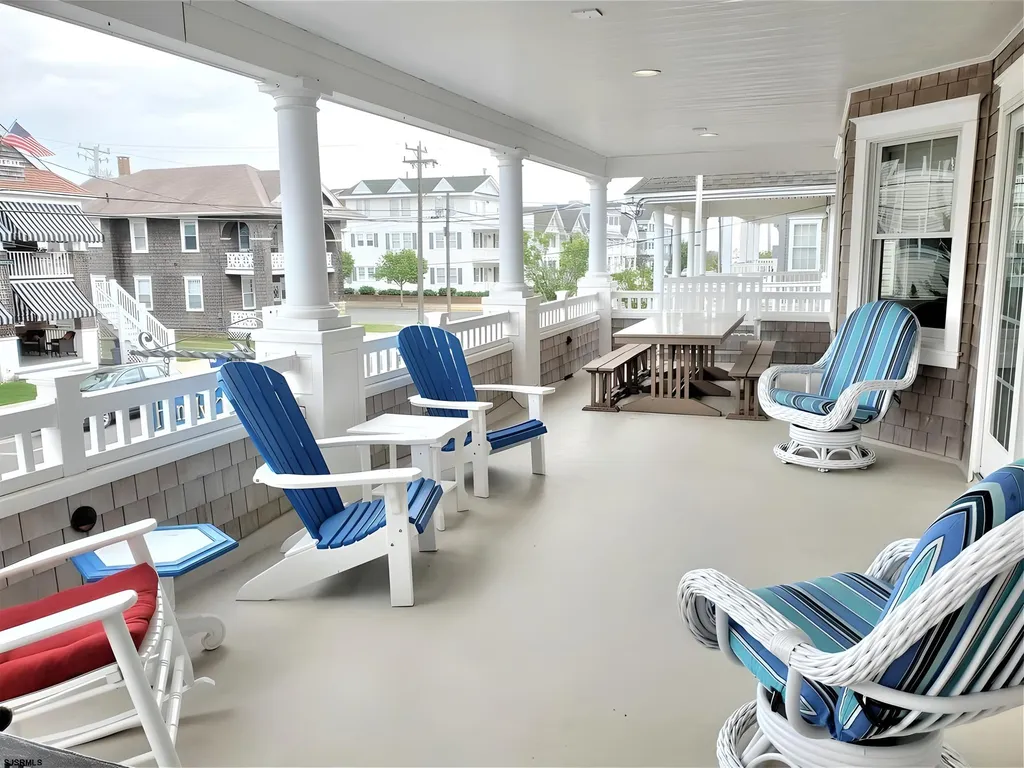 One side of deck (picnic table seating)