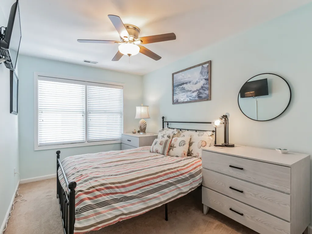 2nd Bedroom Queen Bed