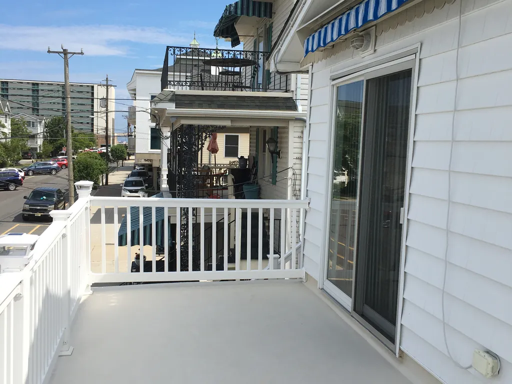 Private Deck