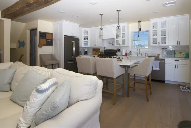 Professional kitchen w/ island