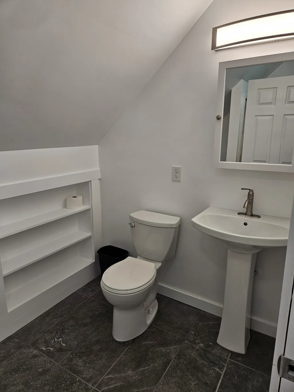 2ND FLOOR BATHROOM