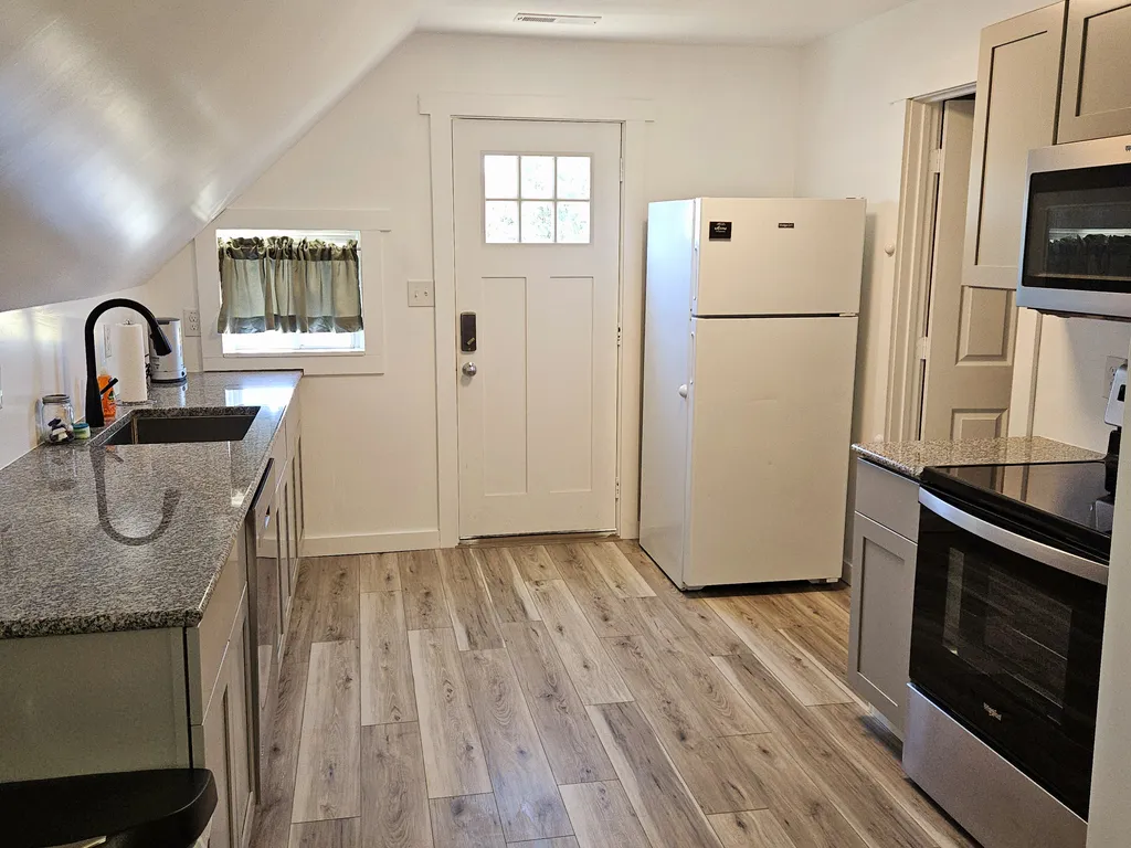 2ND FLOOR KITCHEN