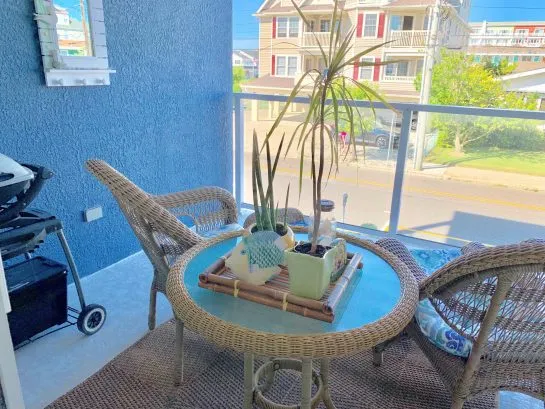 balcony