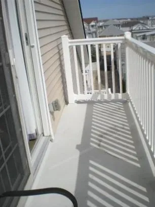 Upper Deck