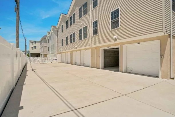 garage/rear driveway