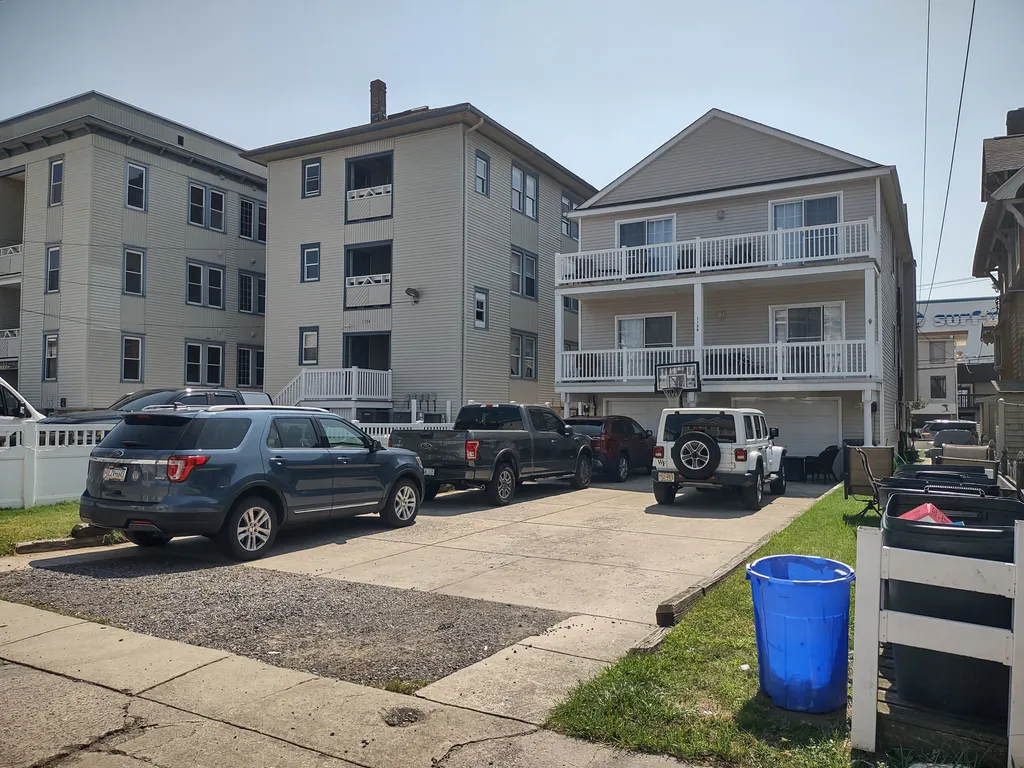 Up to 3 cars