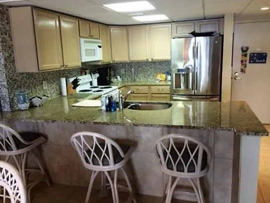 Eat in kitchen