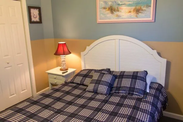 Queen bedroom