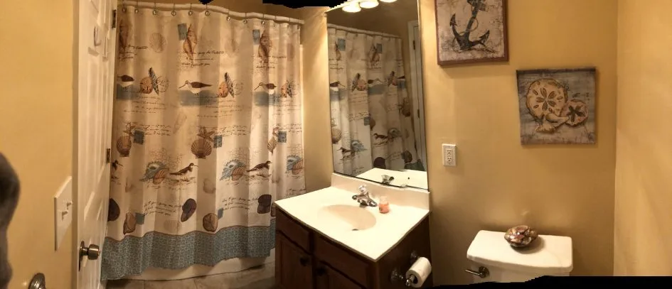 second full bath in hall