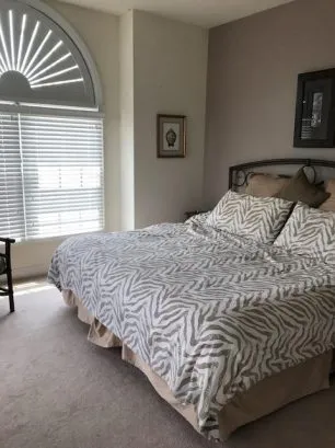 king bedroom 2nd floor