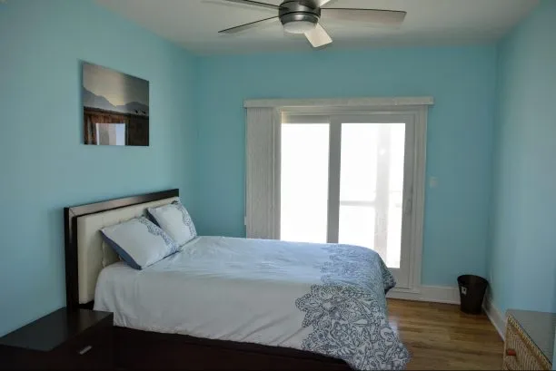 Bedroom with complete ocean view