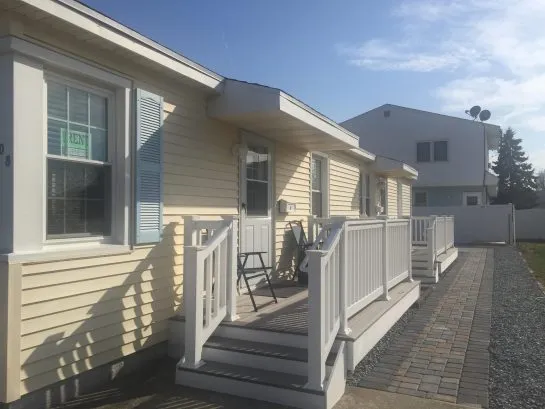 Entryway/Sun Deck