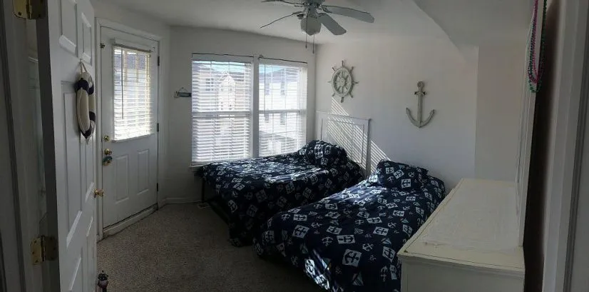 Twin bedroom 2nd floor