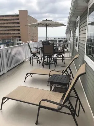 LOFT UPPER DECK