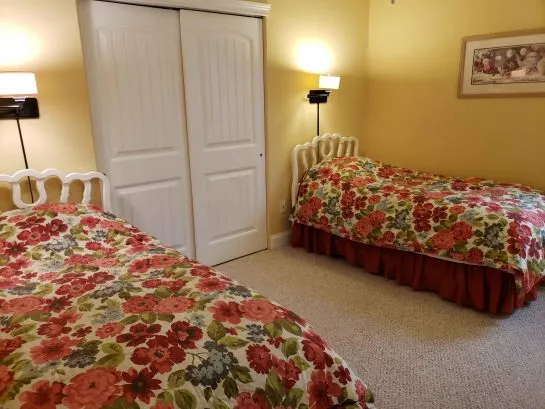 Bedroom #3 with 2 twin beds